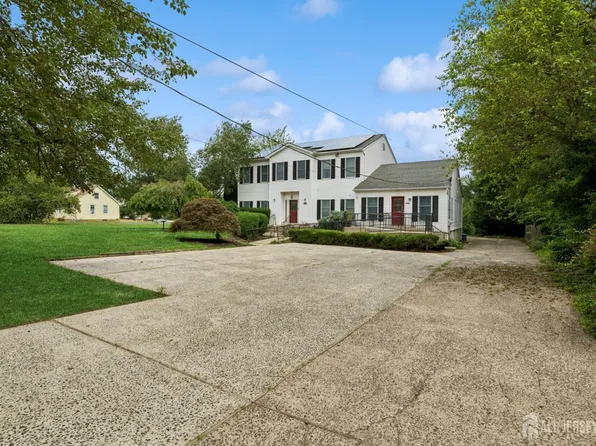 428 Ridge Rd, Dayton, NJ 08810