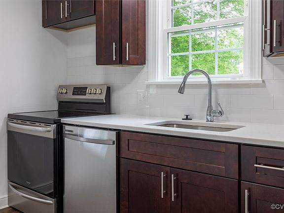 5th image of 29 Eastlake Dr
