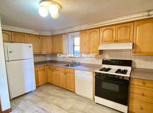 39 Loomis St #39T, Cambridge, MA 02138