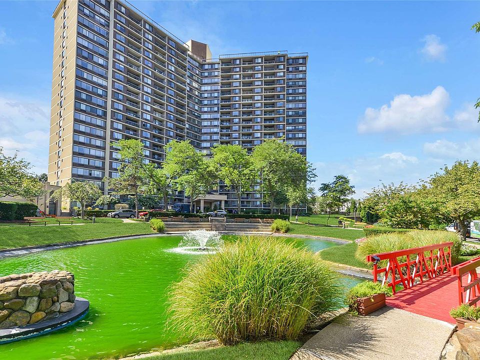 1st image of 2 Bay Club Dr APT 5P