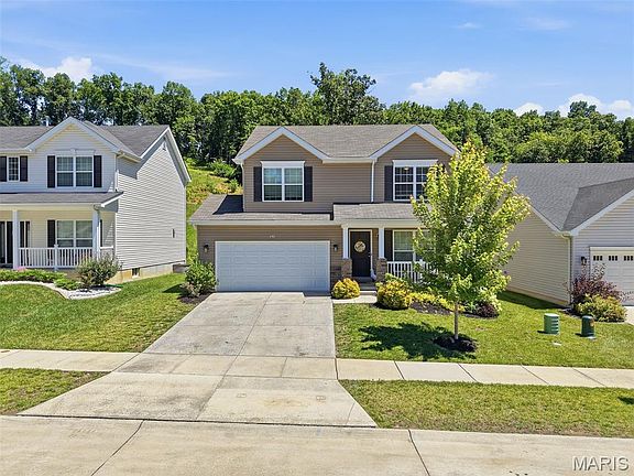 3rd image of 757 Fox Creek Dr