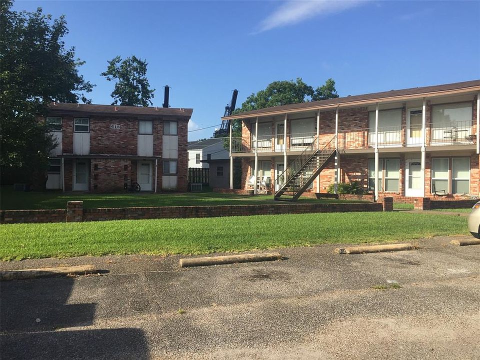 1st image of 615 Bay Colony Dr APT 12
