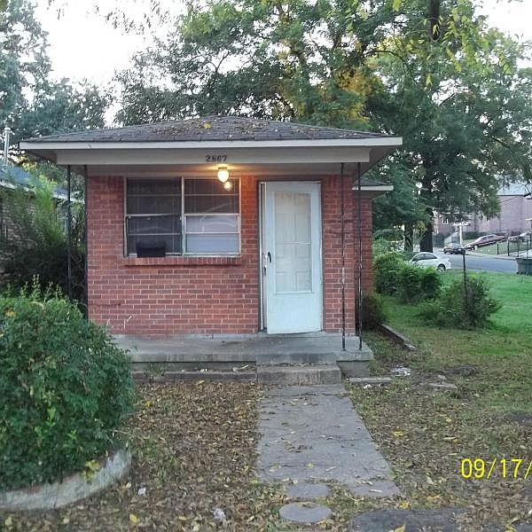 1st image of 2867 Douglass Ave