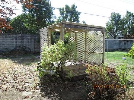 5th image of 8601 NE Benton Dr