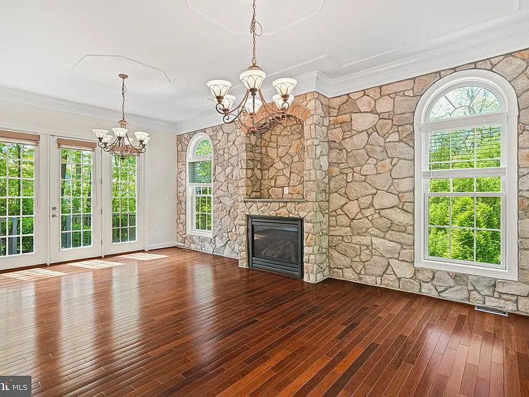 13551 Triadelphia Mill Rd — Photo 23