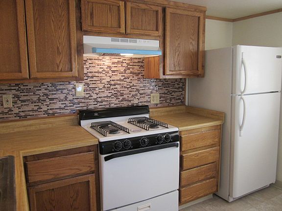 5th image of 750 E Stillwater Ave
