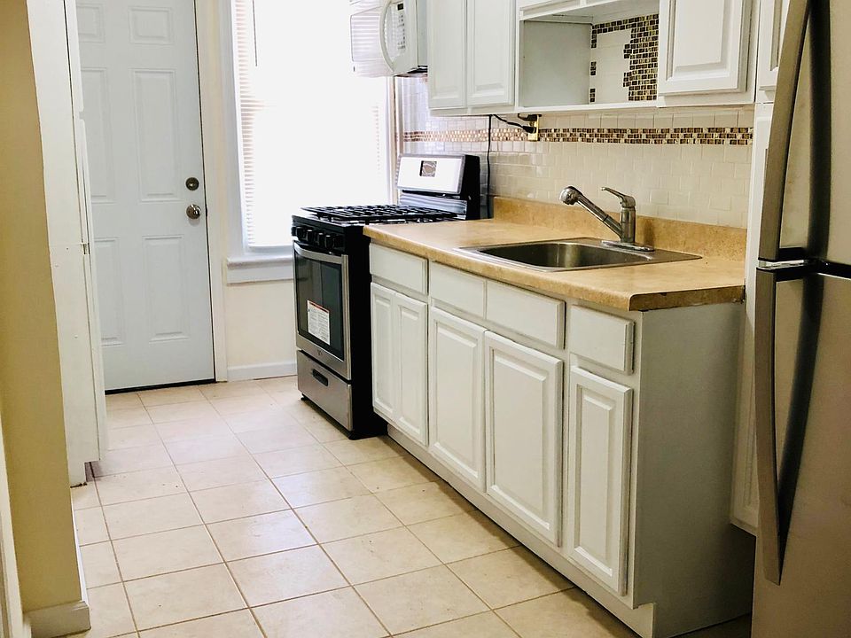 1st image of 9125 85th Ave #1
