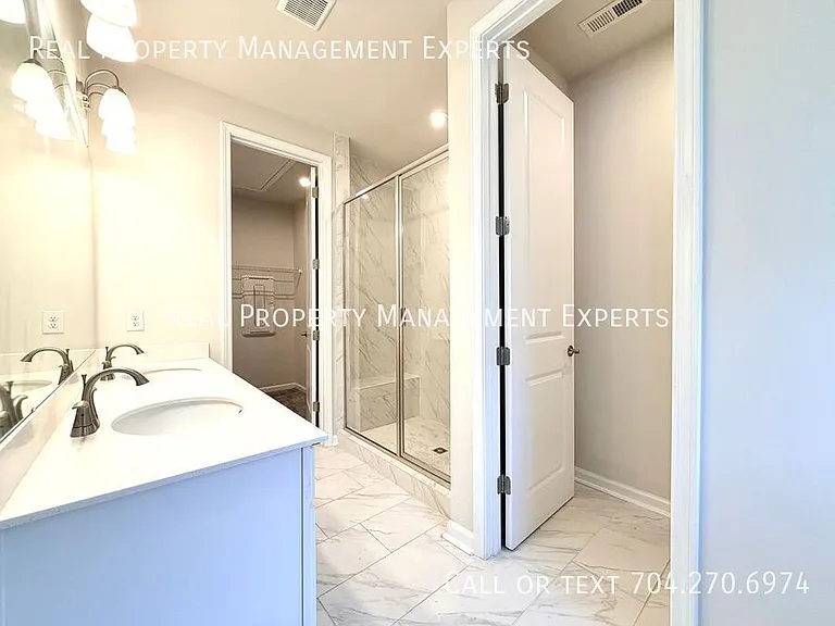 6016 Caprera Way — Photo 9