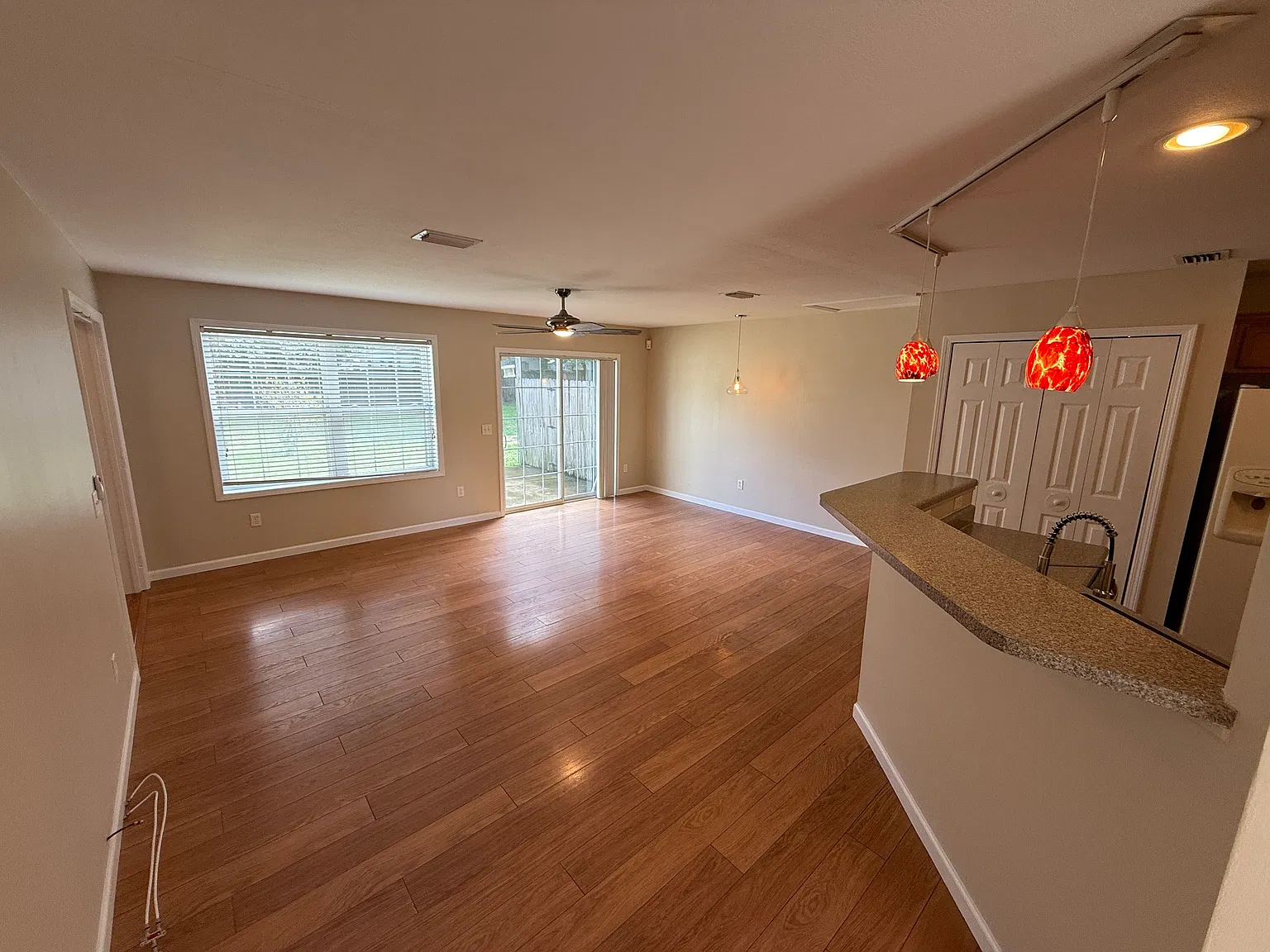 3 bed, 1235 sqft, $1,750 — Photo 2