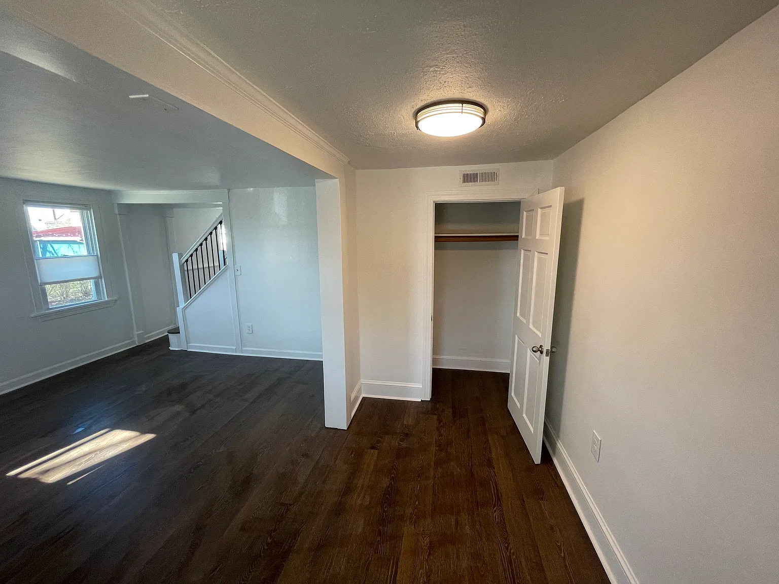 2 bed, 1600 sqft, $2,400 — Photo 2