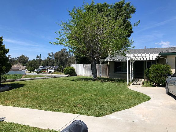 3rd image of 3972 Aspen Ln