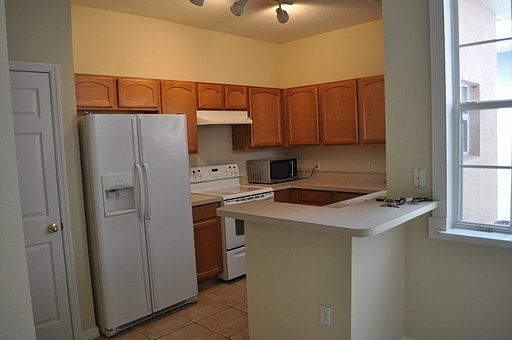 5th image of 3624 Peppervine Dr