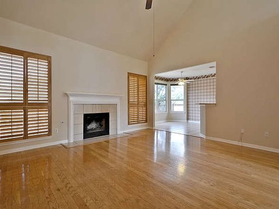 5th image of 6811 William Wallace Way