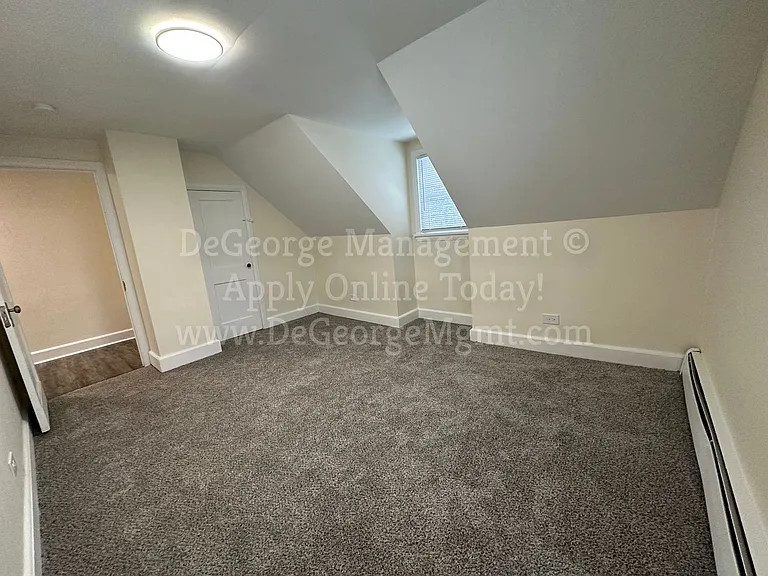 1161 E Union St — Photo 19