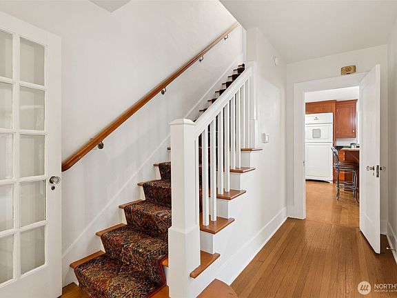 4th image of 2305 Columbia Street SW