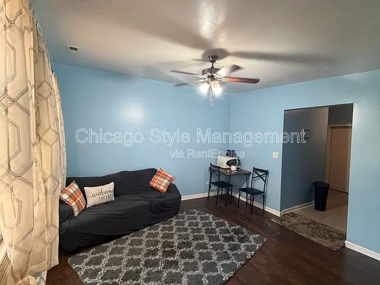 8756 S Exchange Ave #2F — Photo 2