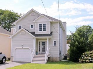 30 Parker Ave, West Haven, CT 06516