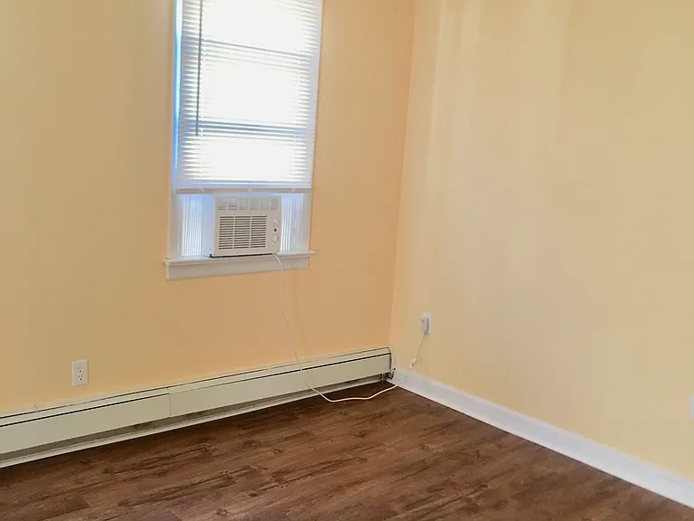 230 Commercial Ave — Photo 5