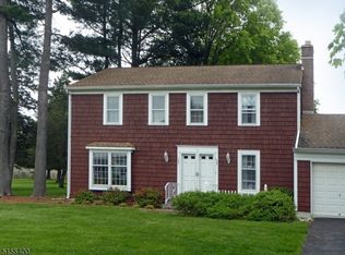 6 Crown Rd, Somerset, NJ 08873