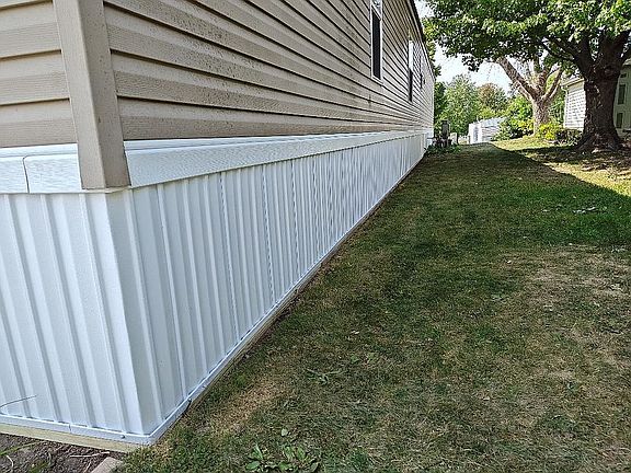 FULL WRAP-AROUND SKIRTING