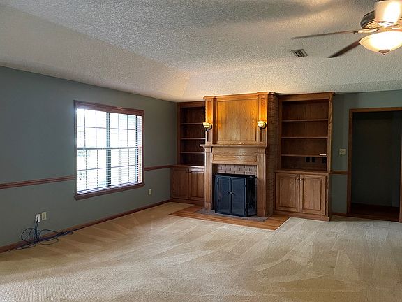 3rd image of 2947 Sutucka Cir