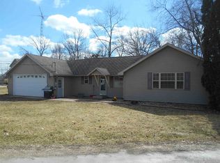 11892 W Breezy Point Dr, Monticello, IN 47960