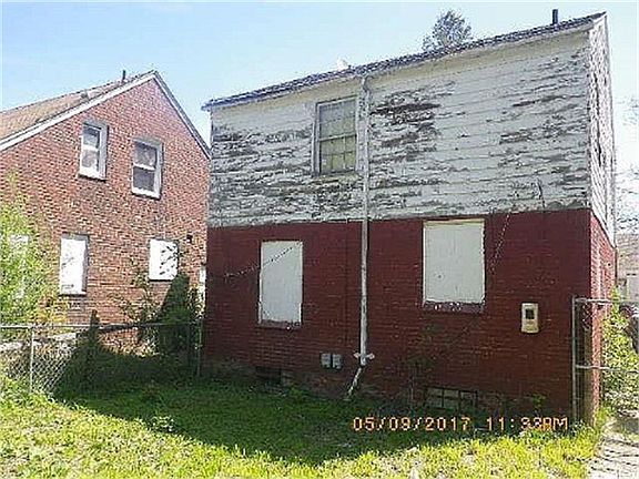 4th image of 18081 Westphalia St
