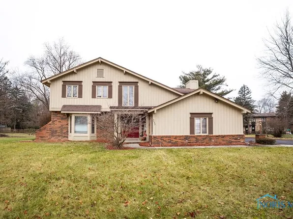 5652 Cresthaven Ln, Toledo, OH 43614