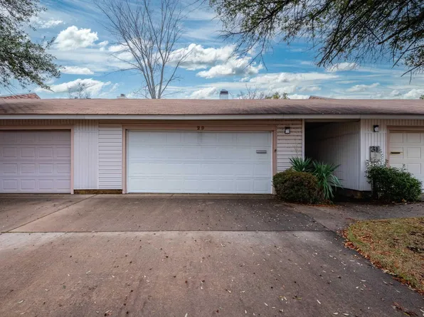 29 Hampshire Cir, Little Rock, AR 72212