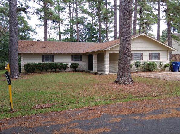 905 Chinquapin Dr