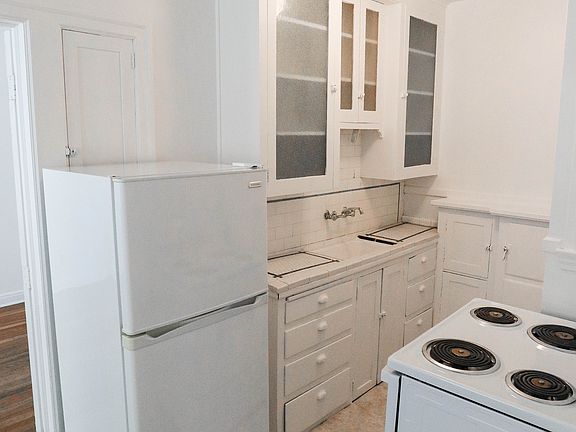 5th image of 740 E Broadway #C-304