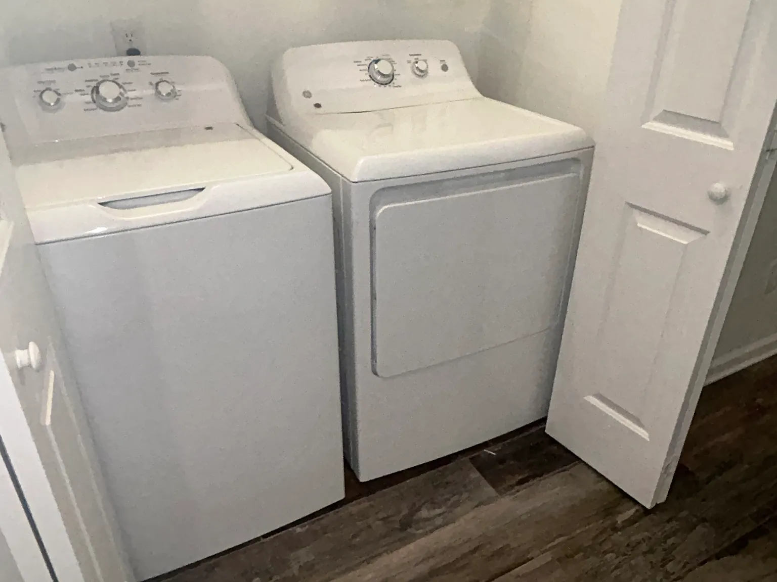 3 bed, 1200 sqft, $2,500 — Photo 3