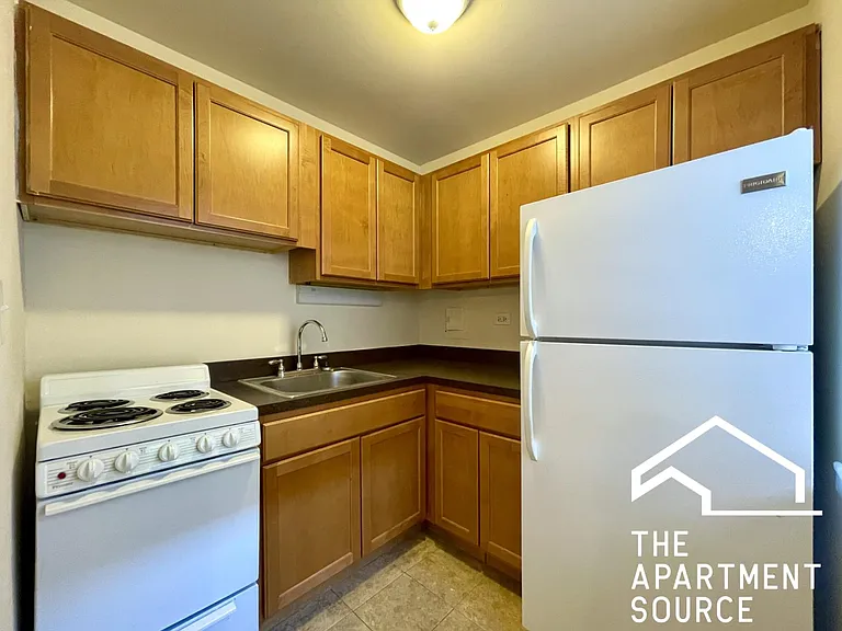 6006 N Kenmore Ave #205 — Photo 3