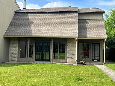 686 Lakewood Dr — exterior photo