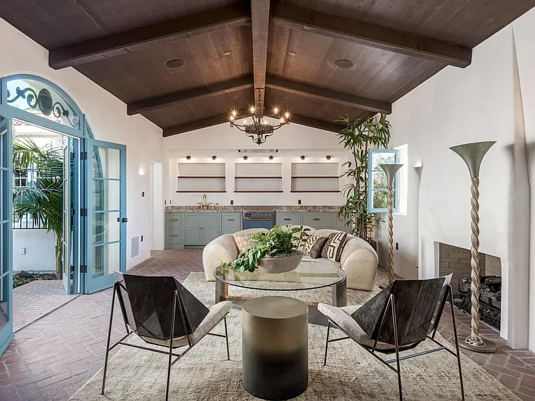680 Buena Vista Dr — Photo 30
