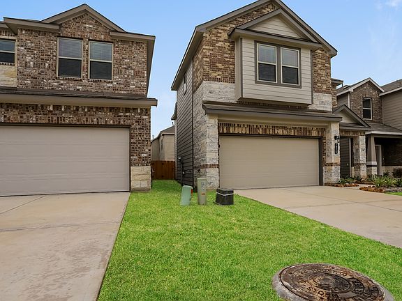 4th image of 7915 Fijian Cypress Dr