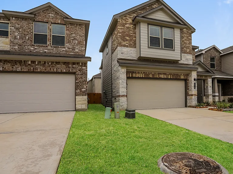 7915 Fijian Cypress Dr — Photo 4