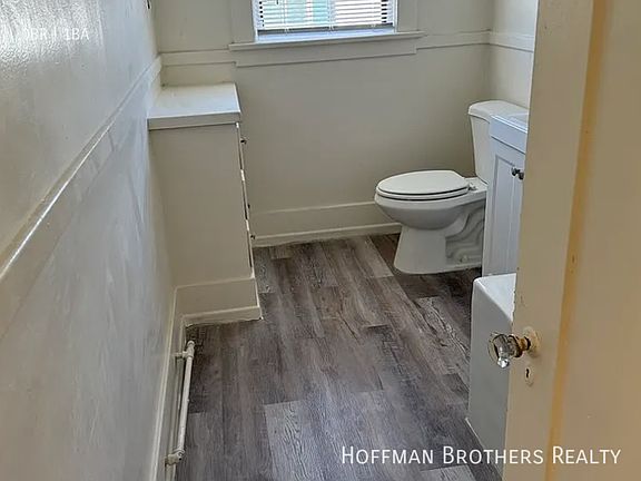 5th image of 644 W 5th St #1A