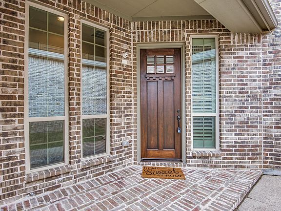 3rd image of 701 Evelake Ct