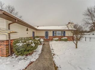 214 Willow Dr, Collinsville, IL 62234