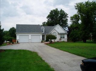 9855 Douglas Rd, Temperance, MI 48182