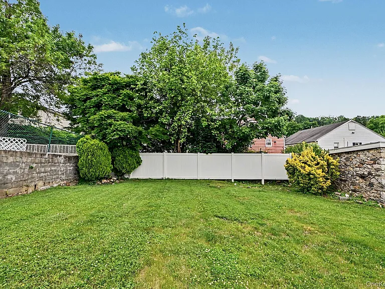 126 Winthrop Ave — Photo 29