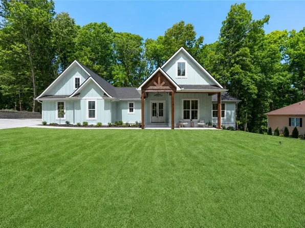 119 Beacon Ridge Cir, Salem, SC 29676