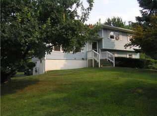 122 Blumel Rd, Middletown, NY 10941