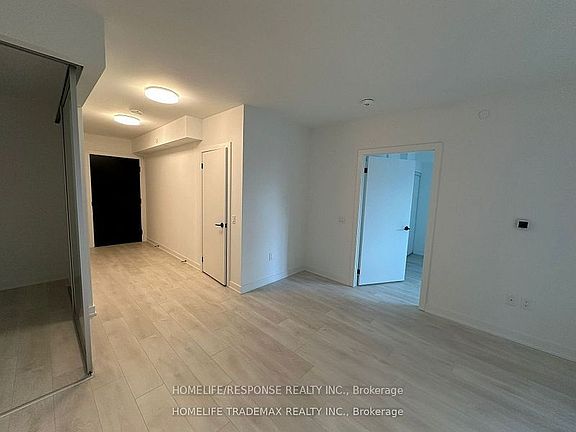 4th image of 117 Broadway Ave #416