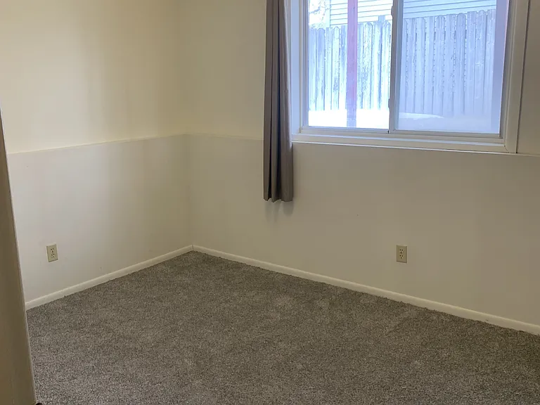 1662 W Jefferson St #C — Photo 5