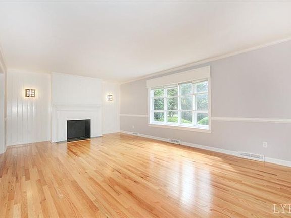 5th image of 2713 Greenhill Ln