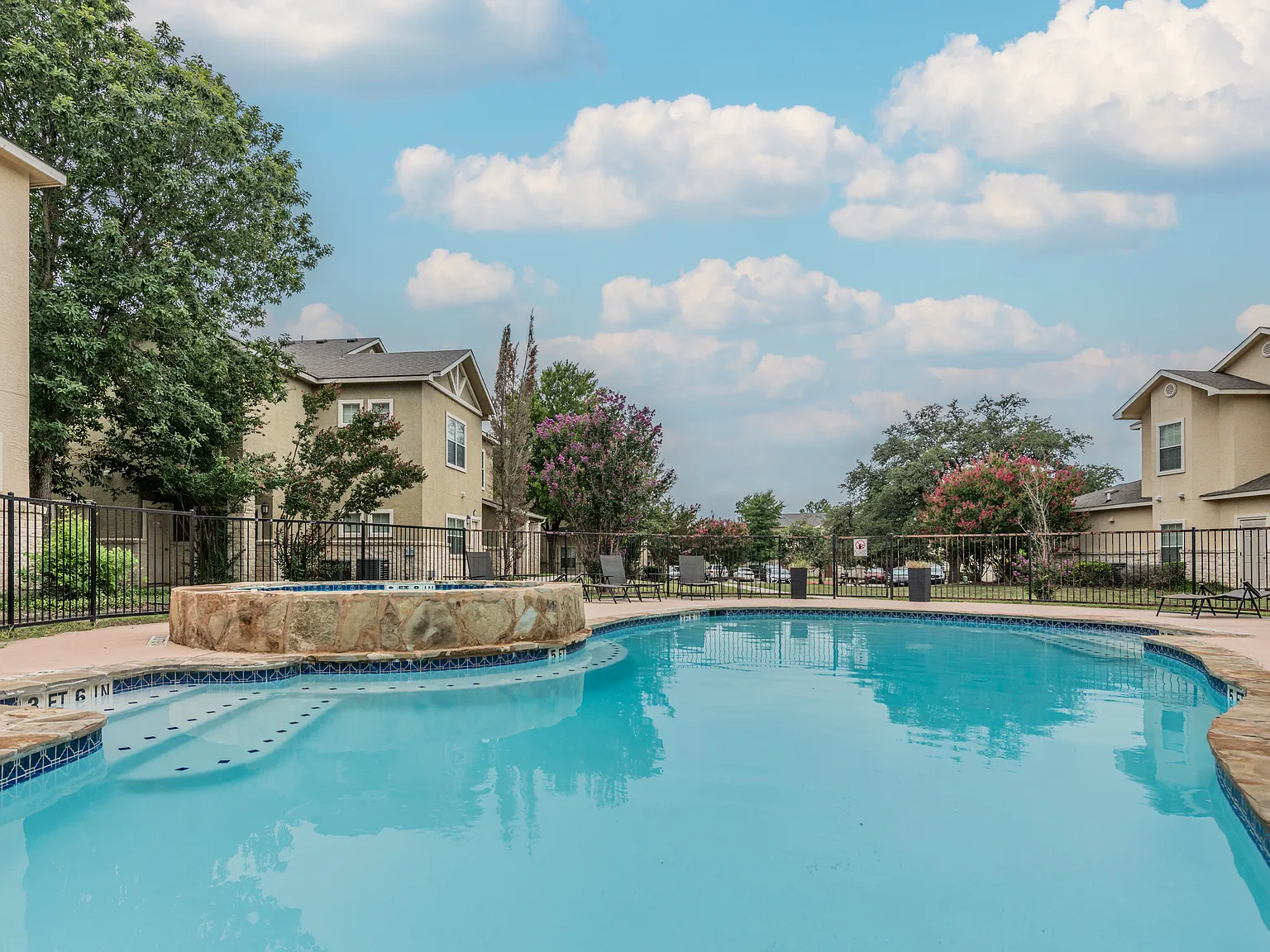 Stone Creek Village — Photo 3