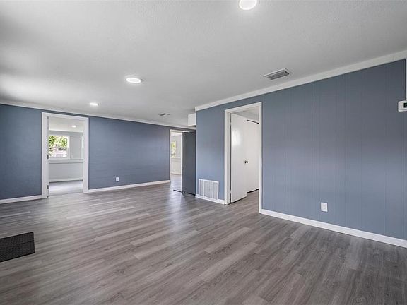 3rd image of 636 Stremma Rd