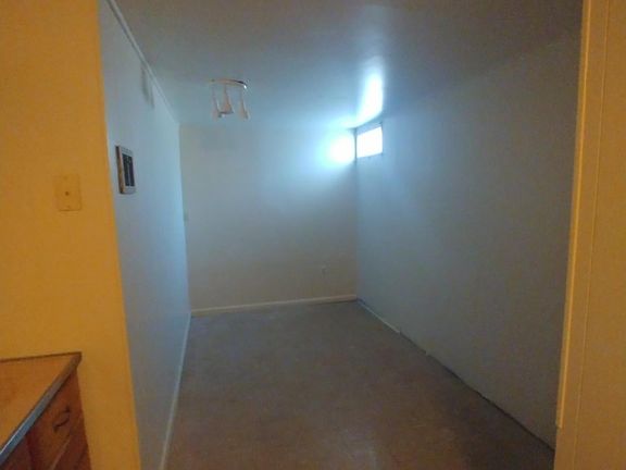 2nd image of 1215 E Saint Francis St